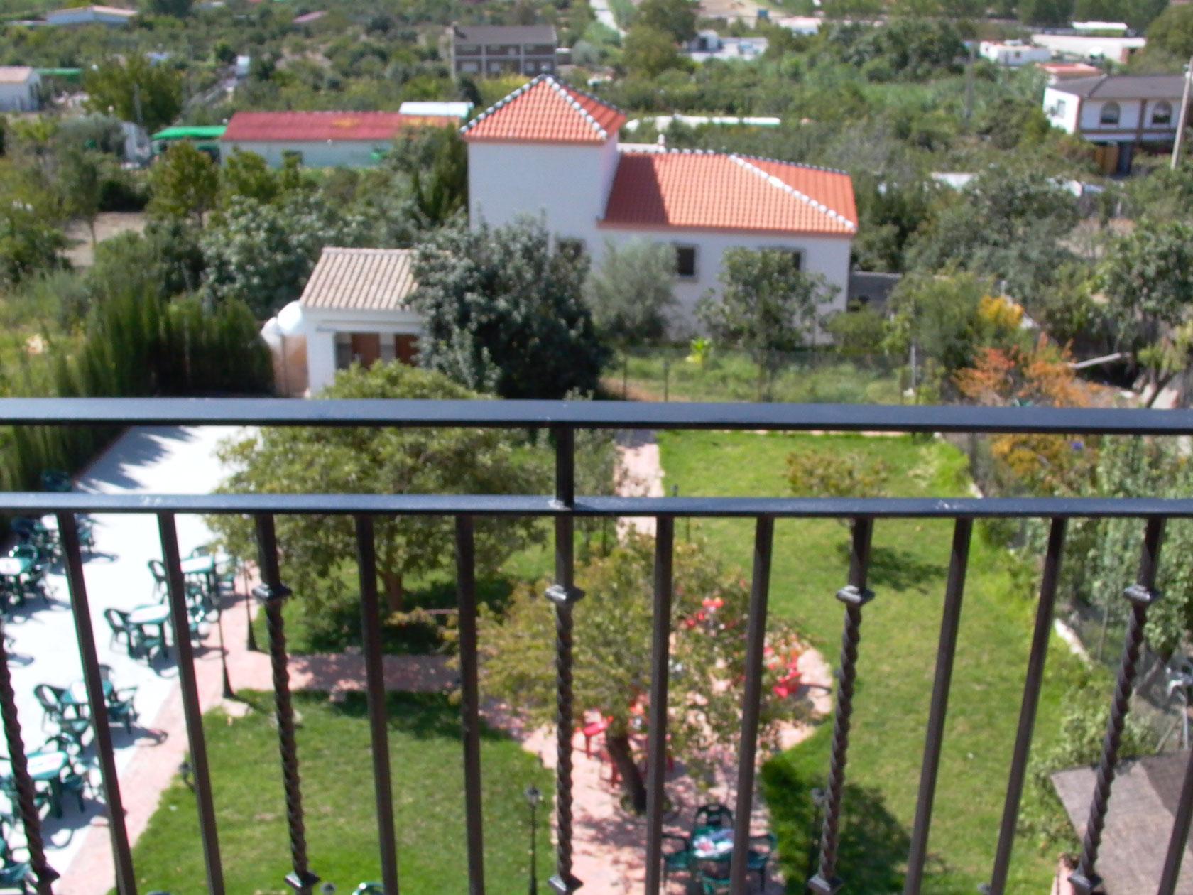 Hotel Calderon Cenes De La Vega Bagian luar foto