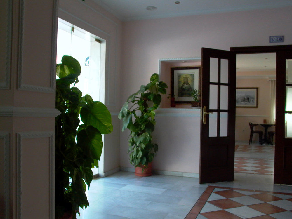 Hotel Calderon Cenes De La Vega Bagian luar foto